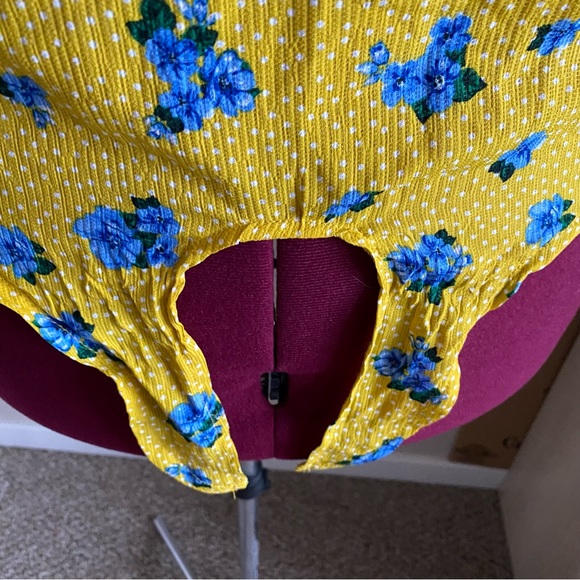 No boundaries size 2X women’s blouse, long sleeve shared neckline, yellow blue - Picture 10 of 15